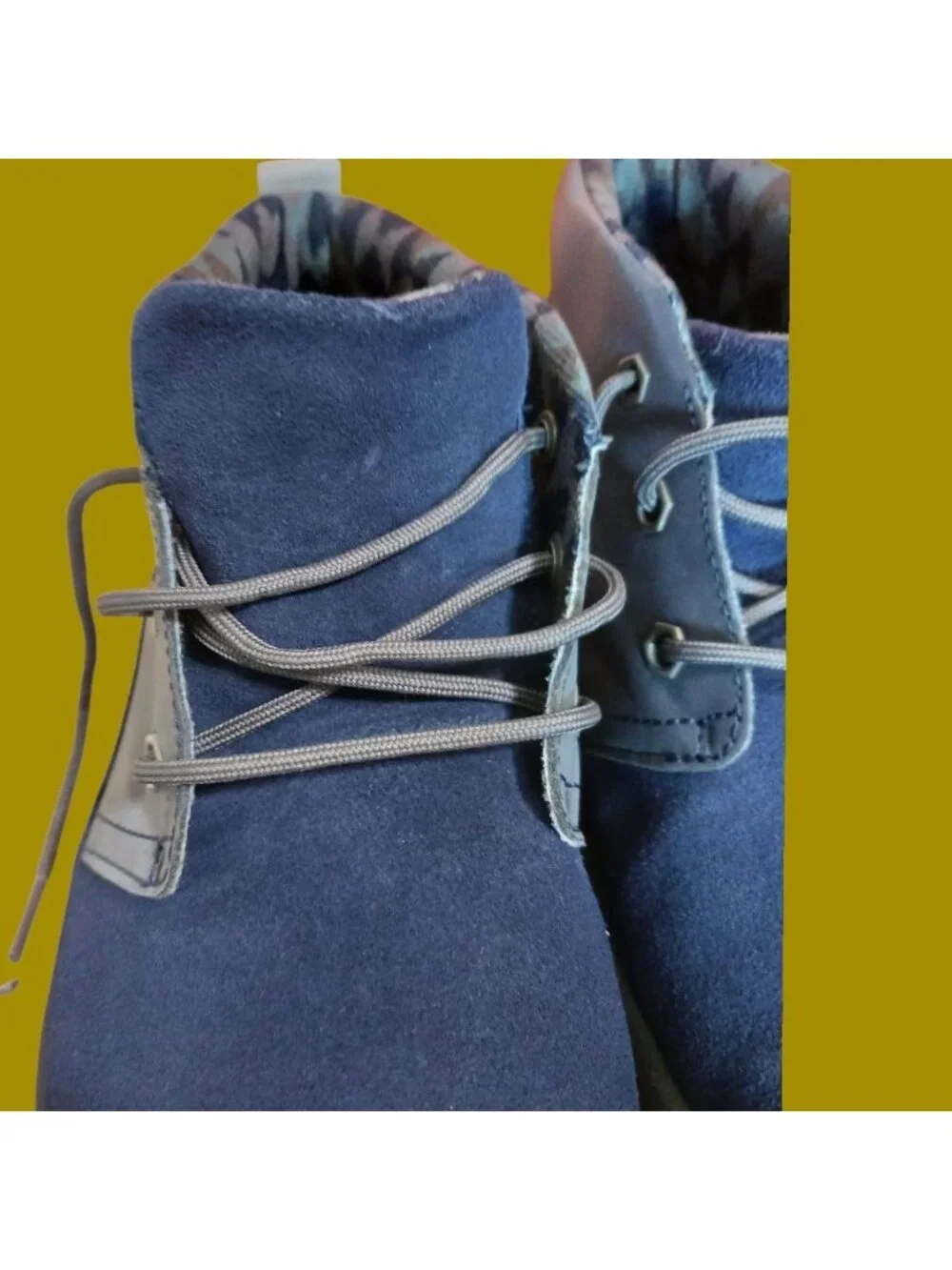 UGG Blue Youth Reflective Canoe Chukka Boots Navy Blue Size 6